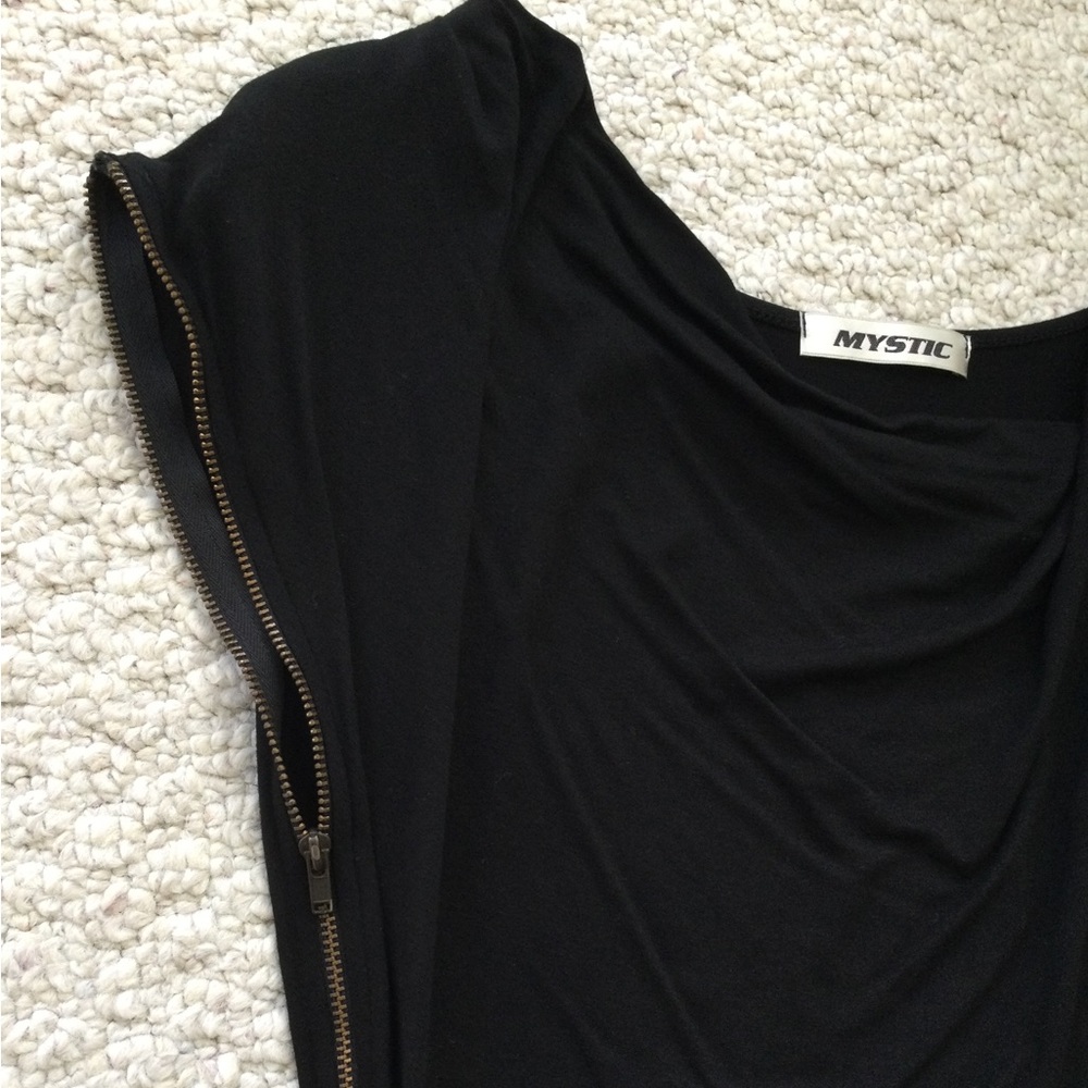 Fun LBD - Picture 5 of 6